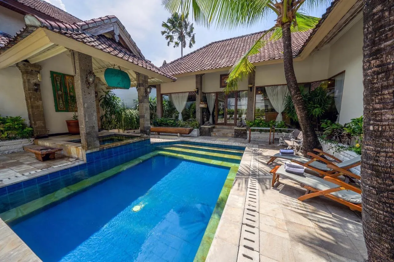 Villa Chandi 2 - Legian - Seminyak - 5 Bedroom 4 Bathroom Villa - Great Location !