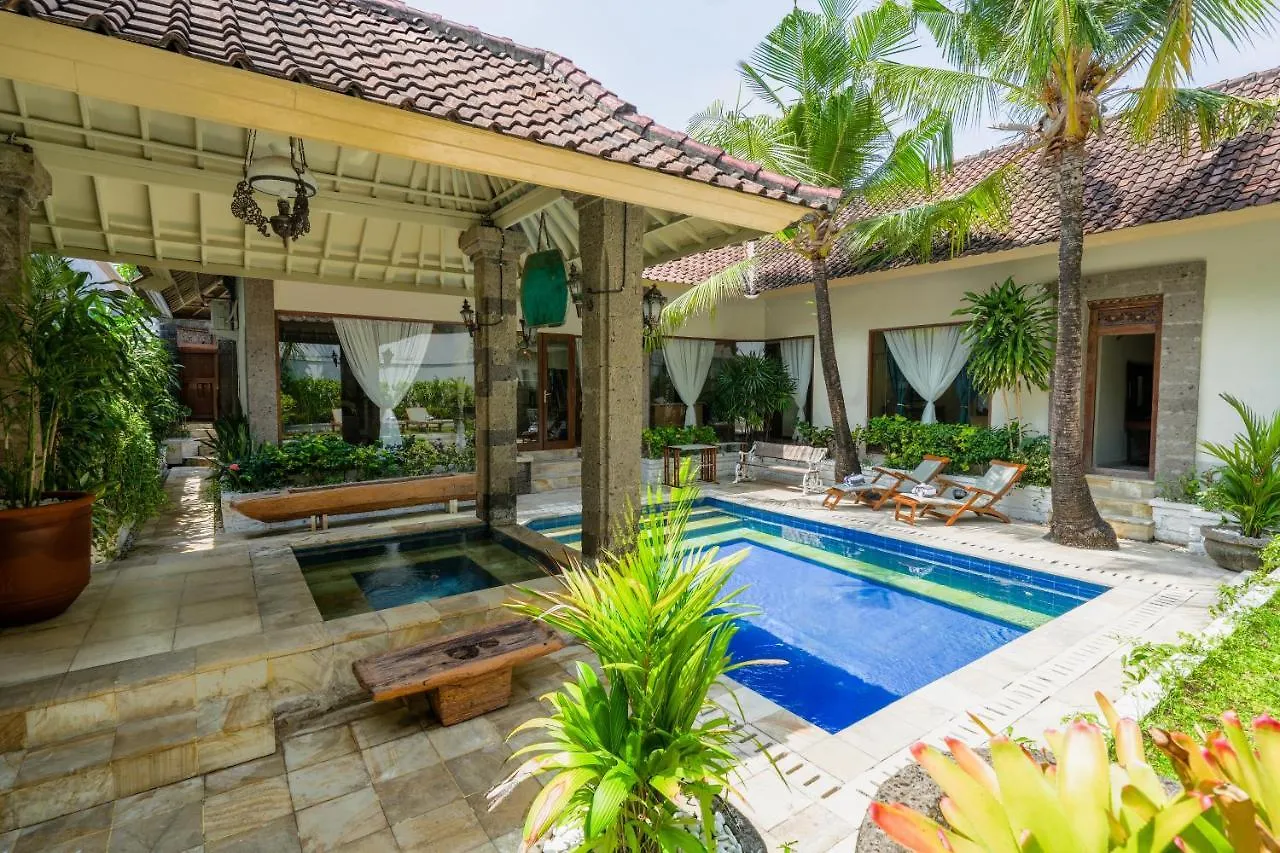 Villa Chandi 2 - Legian - Seminyak - 5 Bedroom 4 Bathroom Villa - Great Location !
