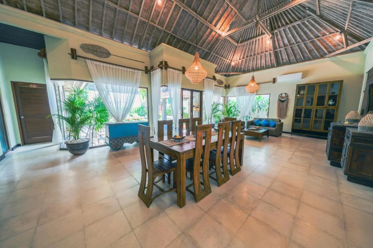 Villa Chandi 2 - Legian - Seminyak - 5 Bedroom 4 Bathroom Villa - Great Location !