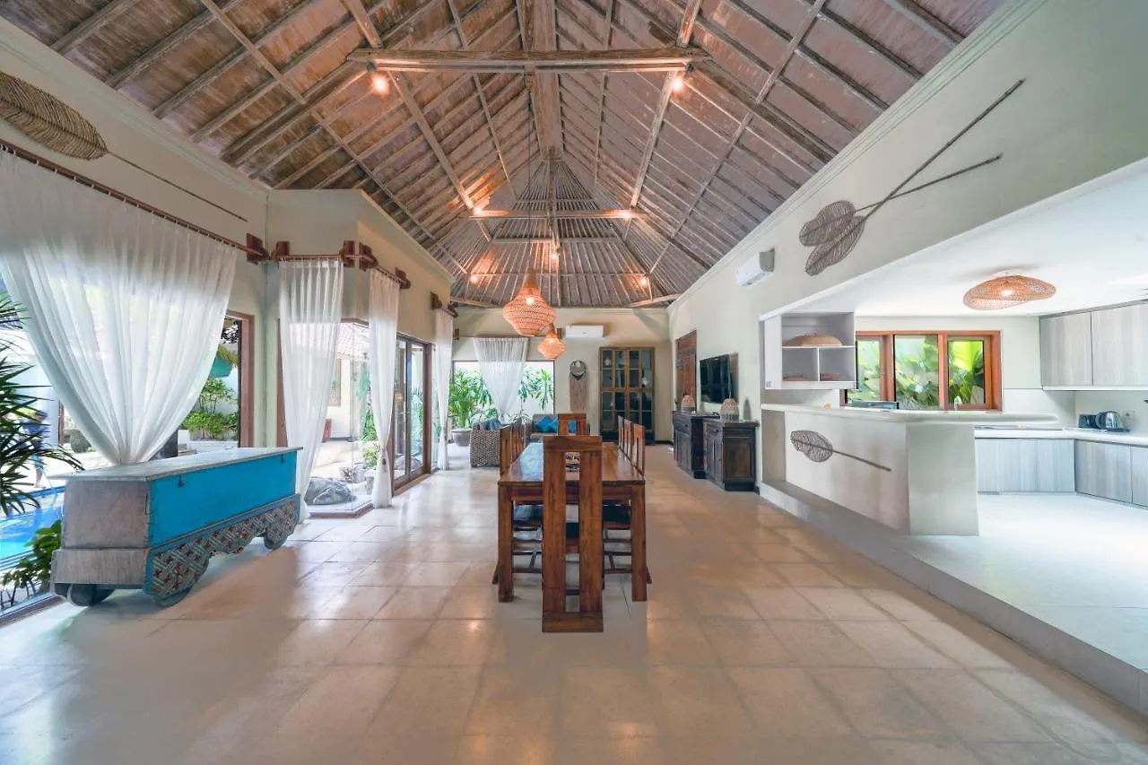 Villa Chandi 2 - Legian - Seminyak - 5 Bedroom 4 Bathroom Villa - Great Location !