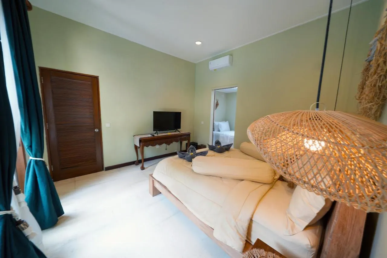 Villa Chandi 2 - Legian - Seminyak - 5 Bedroom 4 Bathroom Villa - Great Location ! 0*, Seminyak (Bali) Indonesia