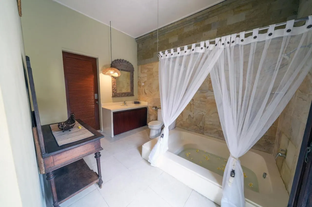 Villa Chandi 2 - Legian - Seminyak - 5 Bedroom 4 Bathroom Villa - Great Location ! 0*, Seminyak (Bali) Indonesia